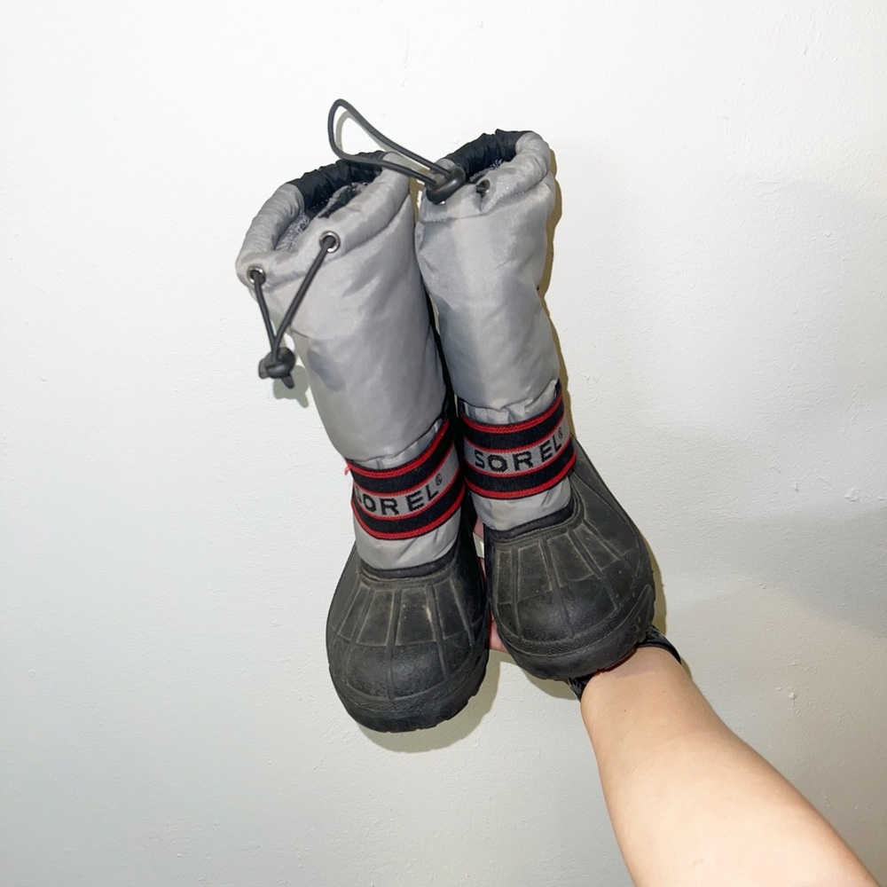 Sorel kids boys gray black and red winter boots - Picture 2 of 14